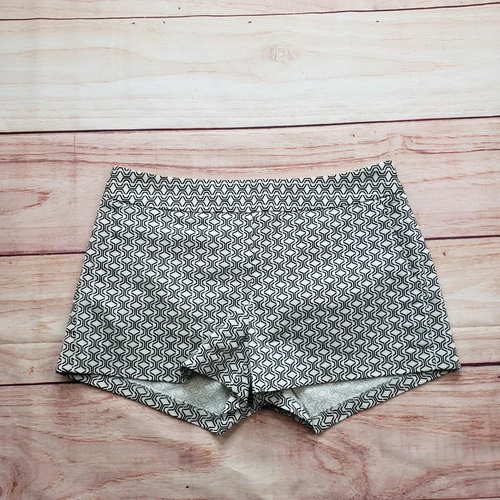 Express Hot Pants Womens 00 White Geometric Twill Lined‎ Slim Casual Zip Ladies
